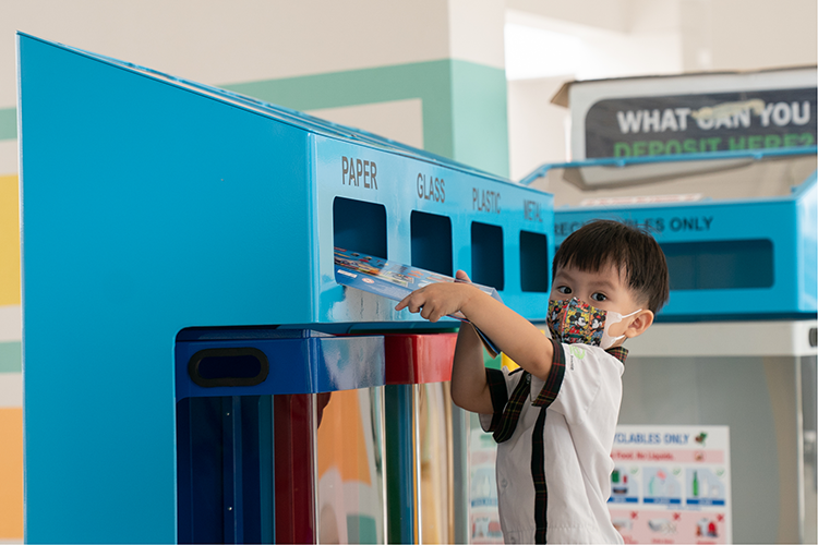 Transparent bins trial to guide recycling (MSE)